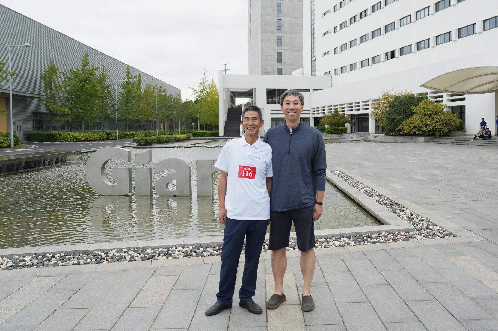 塔下再聚首 攀登勢正雄——巨龍電梯試驗塔第六屆登高跑開賽 塔下再聚首 攀登勢正雄——巨龍電梯試驗塔第六屆登高跑開賽