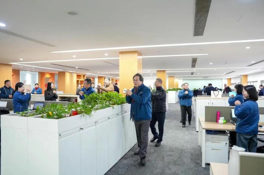 龍馬精神迎開工 巨人集團啟新程