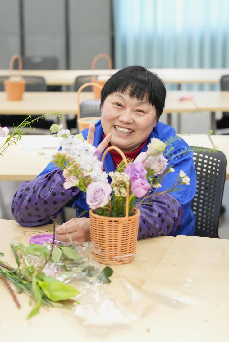花香潤心田 巾幗綻芳華——巨人集團婦女節活動